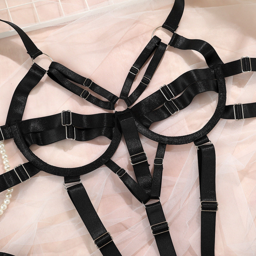 Flesuah Zarina – Cut-Out Bodysuit mit Ringdetails